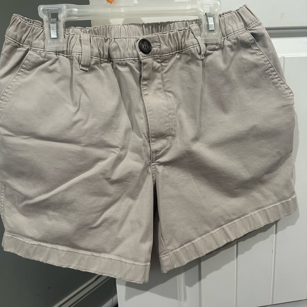 Men’s medium chubbie shorts